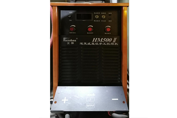 電焊機